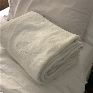 Purely Soft Faux Fur 50x70 White Throw Blanket